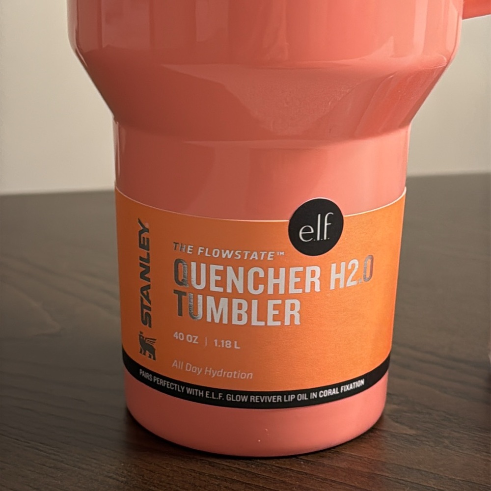 NEW Stanley x Elf e.l.f Collab CORAL FIXATION 40oz Tumbler and Lip oil Holder - Picture 8 of 9